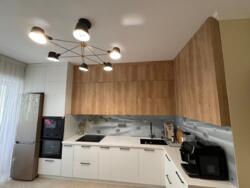 2-��������� �������� � 80 �² � 6/12 ����, �������� ������ 225 � ��������� ���� 16