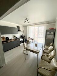 2-��������� �������� � 53 �² � 8/10 ����, ��� ������, ����� ���� 6/9 ���� 5