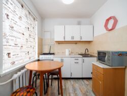 3-��������� �������� � 64.1 �² � 3/5 ����, ������ 117 � ��������� ���� 10