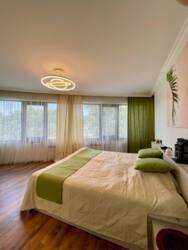 3-��������� �������� � 152.5 �² � 2/2 ����, ��� ��������, 2� �������� ���� 4