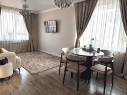 2-��������� �������� � 45 �² � 4/6 ����, ���������� 196/17 ���� 4