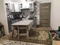 2-��������� �������� � 55 �² � 2/13 ����, ������ ������ 17� � ������� ���� 9