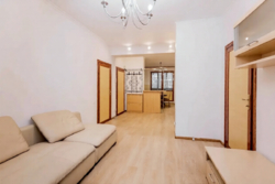 4-��������� �������� � 101 �² � 1/5 ����, ��� ��������, ���������� 230 � ����������� ���� 2