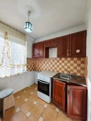 1-��������� �������� � 33 �² � 2/4 ����, ������ 163 � ������� ���� 3