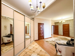 3-��������� �������� � 135 �² � 14/15 ����, ������ 128 ���� 18