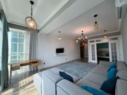 3-��������� �������� � 83 �² � 9/10 ����, ��� ����������, �������� 230 � �� ������ ���� 4