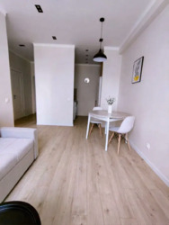 4-��������� �������� � 136 �² � 6/14 ����, �������� 277/7 ���� 10