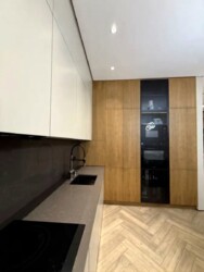 4-��������� �������� � 135 �² � 13/20 ����, �������� 310 ���� 9