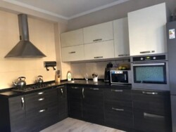 3-��������� �������� � 73.4 �² � 1/9 ����, ��� ������-2 ���� 5