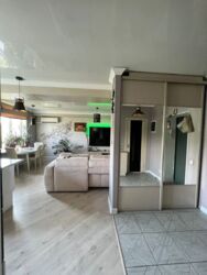 3-��������� �������� � 75 �² � 4/4 ����, ������ 73 � ������ ���� ��������� ������ ���� 10