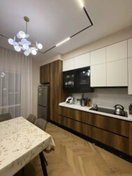 3-��������� �������� � 107 �² � 10/10 ����, ���������� 270 ���� 6