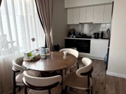 2-��������� �������� � 45 �² � 4/6 ����, ���������� 196/17 ���� 2