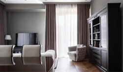 5-��������� �������� � 250 �² � 2/3 ����, ������������ 8/1 �10 ���� 10