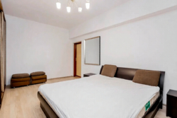 4-��������� �������� � 101 �² � 1/5 ����, ��� ��������, ���������� 230 � ����������� ���� 8