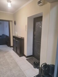 2-��������� �������� � 52 �² � 9/10 ����, �������� 233 � ������� ������ ���� 5