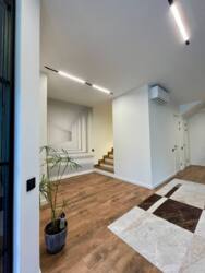 3-��������� �������� � 152.5 �² � 2/2 ����, ��� ��������, 2� �������� ���� 14