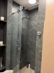 2-��������� �������� � 70 �² � 7/9 ����, ����������� 310� ���� 12