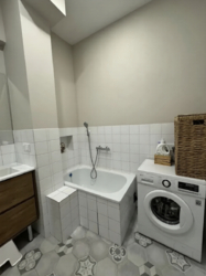 3-��������� �������� � 80 �² � 8/12 ����, ���������� 255 ���� 2