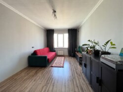 1-��������� �������� � 38.3 �² � 12/16 ����, ������� 36/7 ���� 1