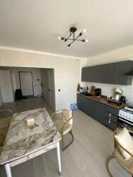 2-��������� �������� � 53 �² � 8/10 ����, ��� ������, ����� ���� 6/9 ���� 2