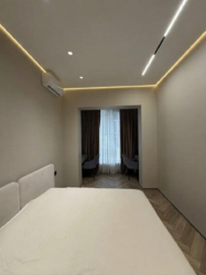 4-��������� �������� � 135 �² � 13/20 ����, �������� 310 ���� 13