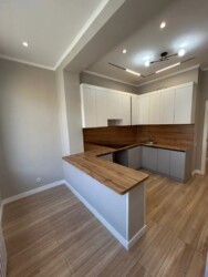 2-��������� �������� � 70 �² � 5/10 ����, ��������� ���� 12