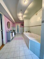 3-��������� �������� � 109 �² � 4/5 ����, �������� 4 � � ������ �������� - ������ ���� 9