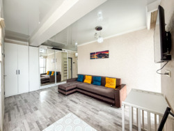 2-��������� �������� � 45.5 �² � 8/10 ����, ��� ������, �������� 4/13 ���� 6