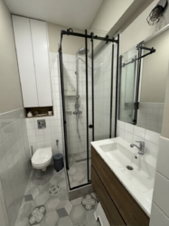 3-��������� �������� � 80 �² � 8/12 ����, ���������� 255 ���� 3