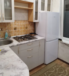 3-��������� �������� � 57 �² � 3/5 ����, ��� �����-1 21 ���� 3