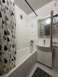 Продается квартира Алматы, Медеуский р-н, Тулебаева, 39 фото 1 Продается квартира Алматы, Медеуский р-н, Тулебаева, 39 фото 1