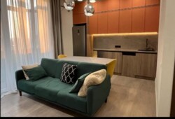 2-��������� �������� � 60 �² � 2/10 ����, ���-������ 47 � ���-������ - ������� ���� 8