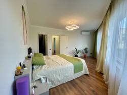 3-��������� �������� � 152.5 �² � 2/2 ����, ��� ��������, 2� �������� ���� 10