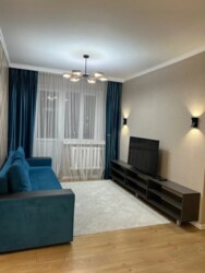 2-комнатная квартира · 42 м² · 2/4 этаж, Бухар Жырау 46 фото 1 2-комнатная квартира · 42 м² · 2/4 этаж, Бухар Жырау 46 фото 1