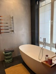 3-��������� �������� � 190 �² � 1/4 ����, ����������� 55 ���� 26