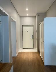 2-��������� �������� � 57 �² � 4/16 ����, �������� 233 � �������� - ������������ ���� 8