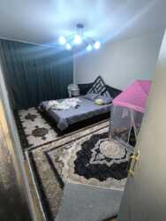 3-��������� �������� � 61.7 �² � 1/4 ����, �������� 7 � ����������� ���� 3