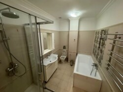 5-��������� �������� � 255 �² � 11/12 ����, ���������� 223 ���� 8