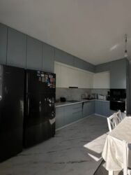 2-��������� �������� � 83 �² � 8/9 ����, ��� �����-3�, ��� ������-3� 30� ���� 2