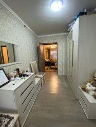 2-��������� ��������, 41 �², 4/4 ����, �������� 64� � �������� -�������� ���� 1