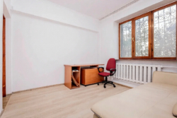 4-��������� �������� � 101 �² � 1/5 ����, ��� ��������, ���������� 230 � ����������� ���� 5