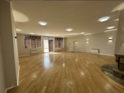 4-��������� �������� � 350 �² � 9/9 ����, ��������� 63 � ��������� ��������� ���� 6