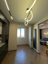 2-��������� �������� � 60.3 �² � 8/12 ����, �������� 90 � ���������� ���� 6