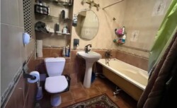 3-��������� �������� � 75 �² � 4/5 ����, ��� ������, ������ ����� 98 ���� 4