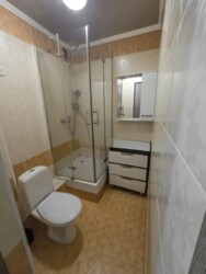 2-��������� �������� � 40.7 �² � 4/4 ����, ������ �������� 64� ���� 4