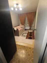 3-��������� �������� � 61.7 �² � 1/4 ����, �������� 7 � ����������� ���� 4