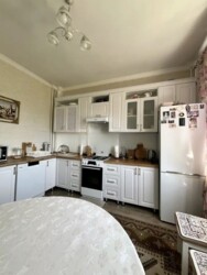 4-��������� �������� � 97 �² � 8/9 ����, ��� �����-1 23 ���� 12