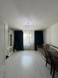 3-��������� �������� � 85 �² � 8/10 ����, ��� �����-1, ����� 1� ���� 8