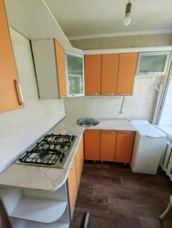 1-��������� �������� � 32 �² � 5/5 ����, ������ 15/1 � ������/�������� ���� 4