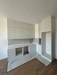 3-��������� �������� � 125.9 �² � 5/6 ����, ������� ������������� 71 ���� 5